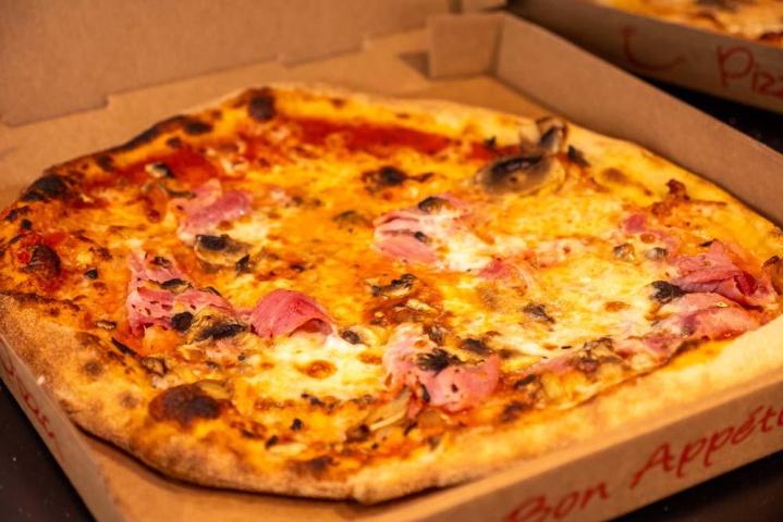 Commande pizza à emporter Aurillac